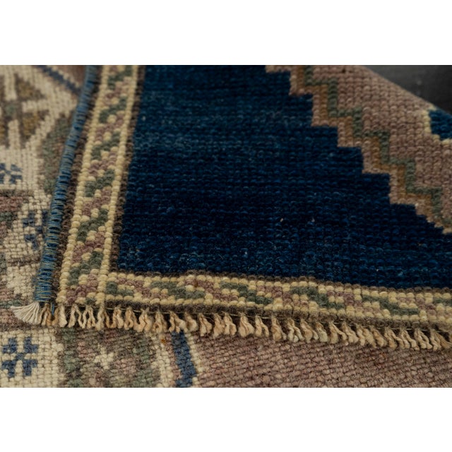 Turkish Mini Rug Oriental Hand Knotted Vintage Rug 1'5" x 2'6" #21208 For Sale In Houston - Image 6 of 8