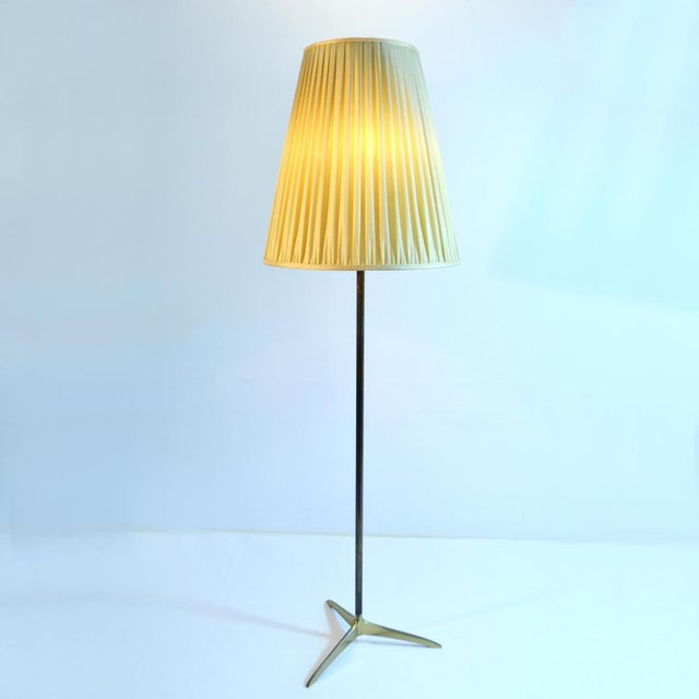 Kalmar Brass and Silk Floor Lamp by J. T. Kalmar for Kalmar, 1950s For Sale - Image 4 of 12
