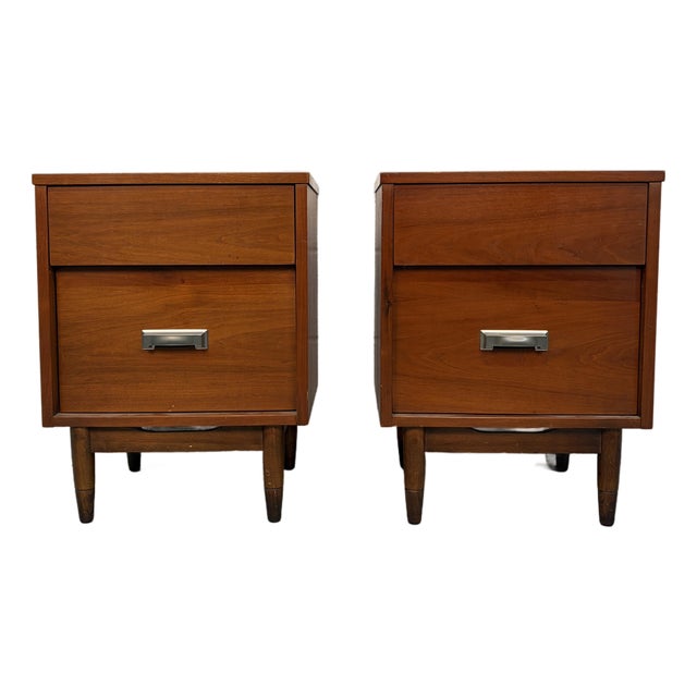 Vintage "Mainline" Walnut Nightstands by Hooker, A Pair For Sale