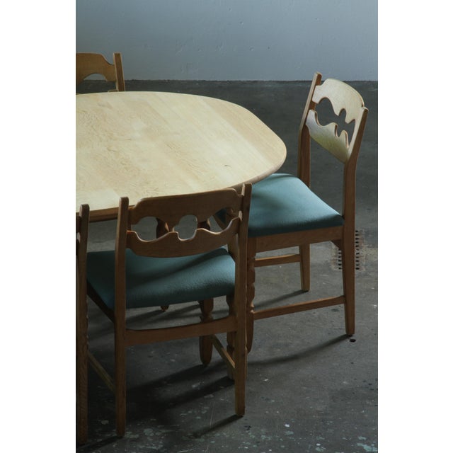 Vintage Scandinavian Oak Extendable Dining Table with Two Leaves in the style of Henning Kjærnulf, 1960s For Sale - Image 9 of 18