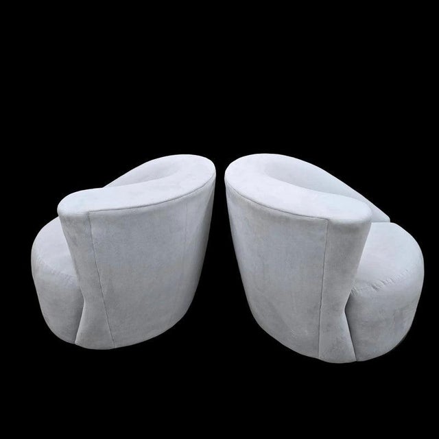 Mid-Century Modern MCM Vladimir Kagan Nautilus Asymmetrical Swivel Lounge Chairs - Pair For Sale - Image 3 of 9