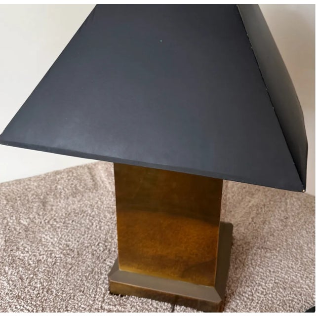 Brass 1970s Chapman Mfg. Geometric Patinated Metal Table Lamps With Black Shades - a Pair For Sale - Image 8 of 13