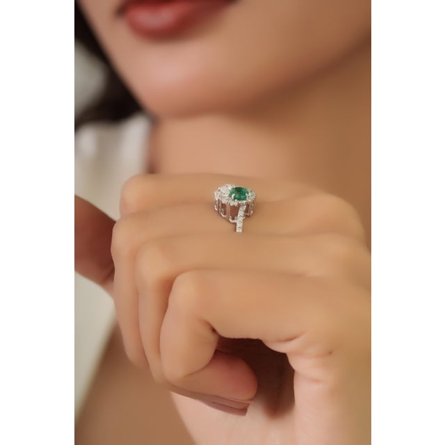 Vintage-Inspired Natural Emerald Diamond Sunburst Halo Ring in 18k Gold Size 4 For Sale - Image 11 of 16