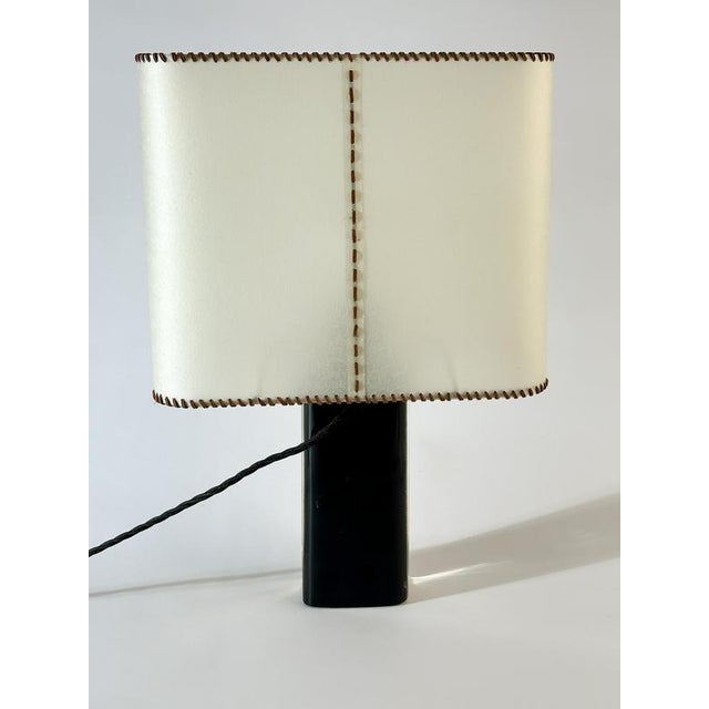 This 1960s resin block table lamp, created in the manner of pierre giraudon, exemplifies the experimental material...