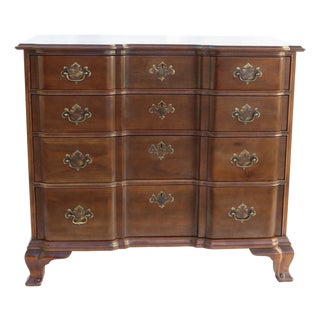1980s Kindel Mahogany Block Front Chest of Drawers/Commode For Sale