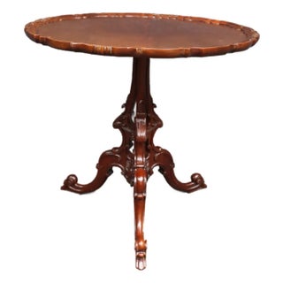 Hickory Chair Mount Vernon Collection Carved Mahogany Pie-Crust Side Table For Sale