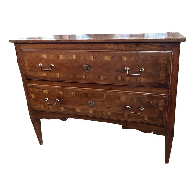 Italian Neoclassical Walnut Commode with Inlay, 1800 For Sale