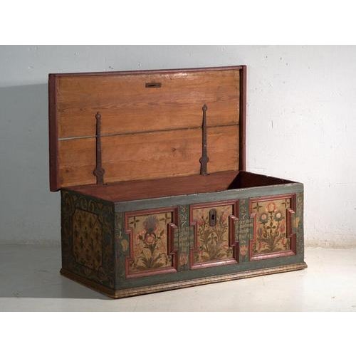 Antique Marriage Chest in Painted Pine, Central Europe, 1775 For Sale - Image 6 of 18