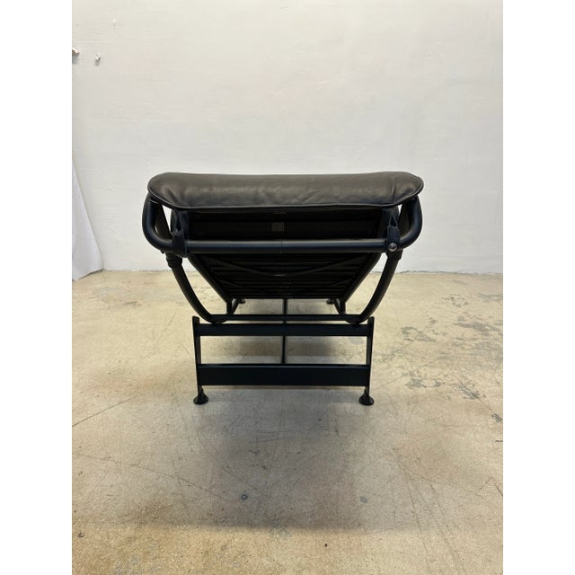 Metal Lc4 Le Corbusier Noire Brown Leather Chaise Lounge for Cassina For Sale - Image 7 of 12