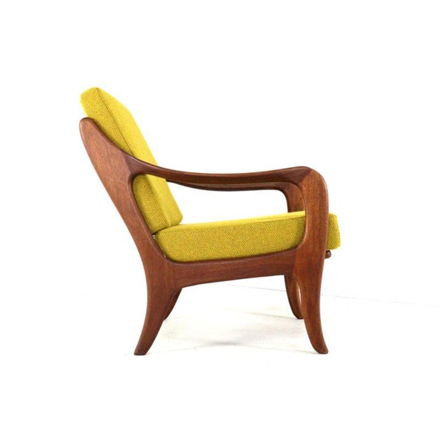 An absolute highlight in Dutch Mid Century Design! That is how we can rightfully describe this dazzling armchair. This...