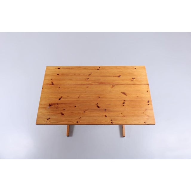 Wood Small Pinewood Dining Table and Benches from Charlotte Perriand, 1970s, Set of 3 For Sale - Image 7 of 14