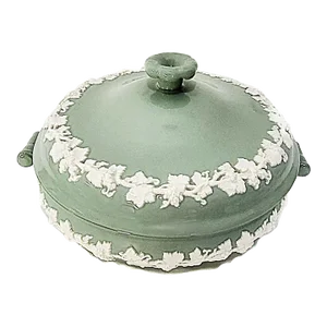 Wedgwood Queens Ware Celadon Pattern Covered Casserole