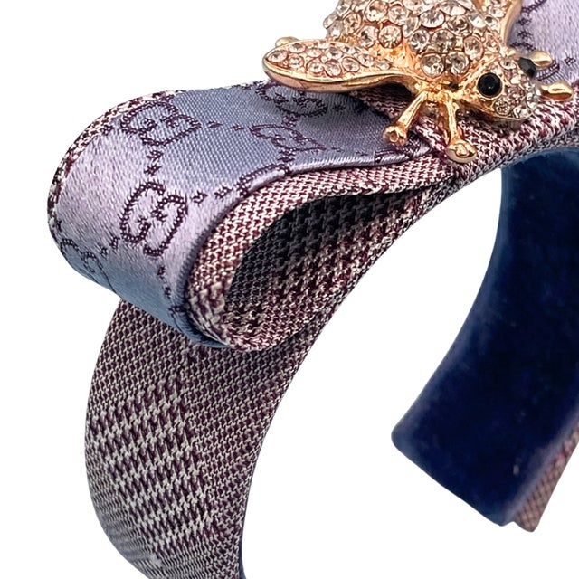 Italian Gucci Gg Micro Houndstooth Vintage Silk Necktie Cuff Bracelet For Sale - Image 3 of 4