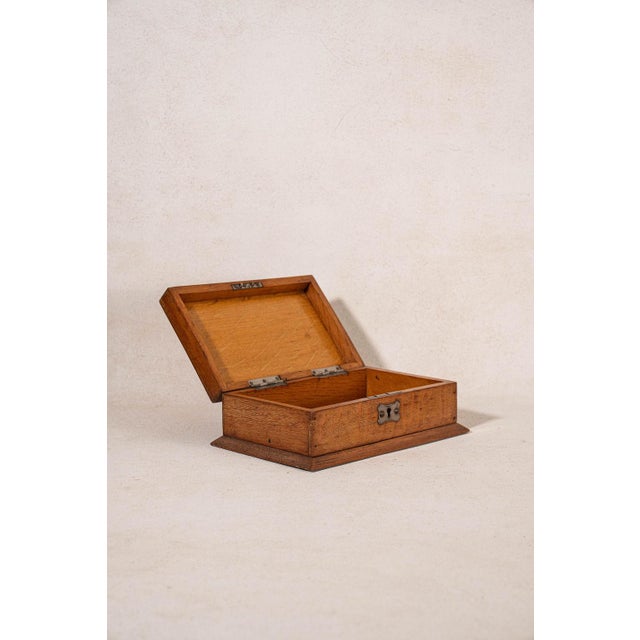 19th Century Antique English Oak Box With Shield For Sale - Image 5 of 8