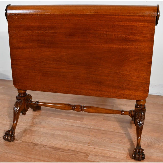 We are pleased to offer this beautiful Antique English Chippendale Tilt-top breakfast / parlor table, from the 1890s. This...