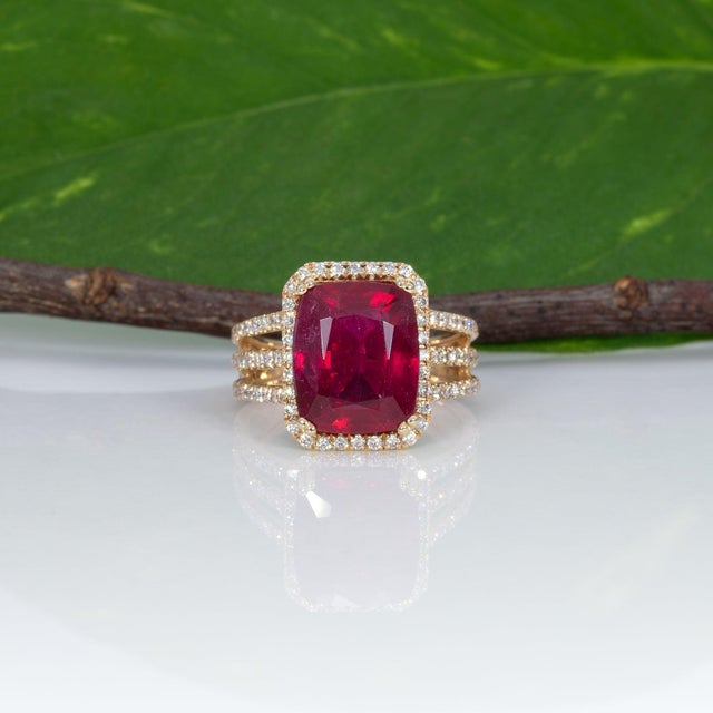 2020s 7.6Ct Madagascar Ruby Ring With Earth-Mined Diamond Accents: Solid 14k Gold, Size 6.75 For Sale - Image 5 of 9
