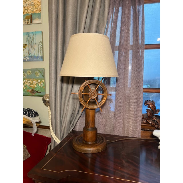 Wood 1950s Nautical Wooden Ship Wheel Table Lamp With Linen Gold-Lined Shade – Coastal Maritime Accent Lighting For Sale - Image 7 of 7