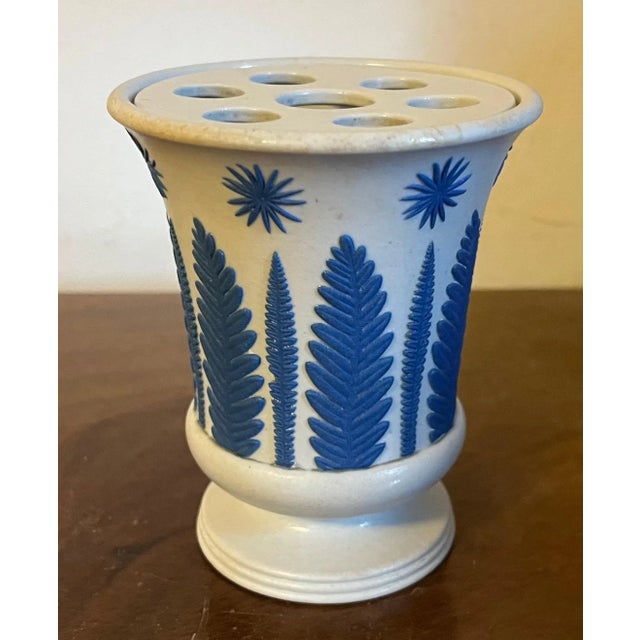 Neoclassical Antique Early 19th Century Wedgwood Smear Glaze Jasperware Flower Frog or Pot Pourri Vase and Cover For Sale - Image 3 of 13