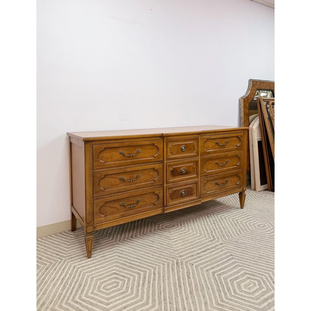 Vintage Thomasville 9-Drawer Dresser Transitional Wood Chest MCM Ornate Long Boy For Sale In Tampa - Image 6 of 15