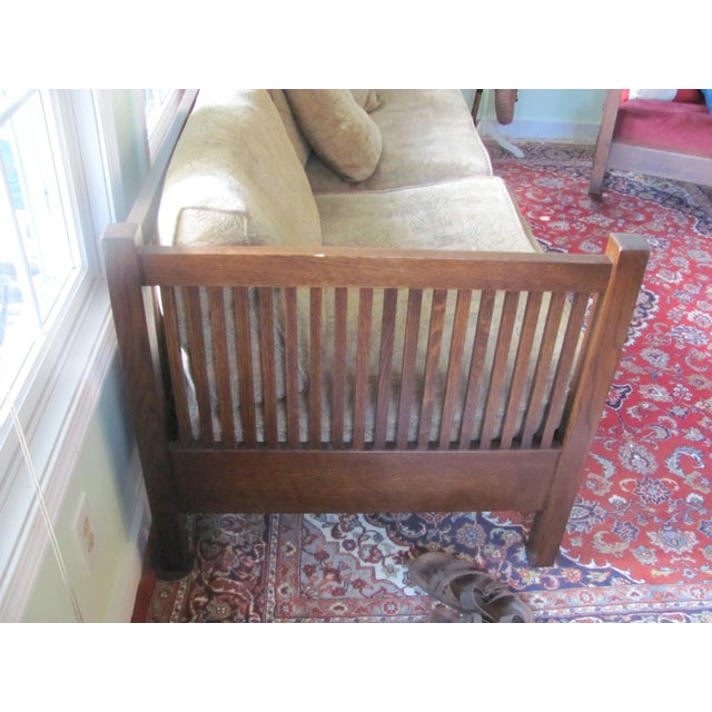 Cabin 1990s Stickley Spindle Sided Even Arm Settee Quarter Sawn Oak Medium Brown For Sale - Image 3 of 9