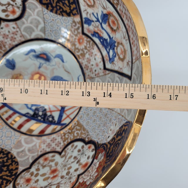 Rare Antique Japanese Imari Porcelain Bowl Meiji Period 1868-1912 Scalloped Edge With Carved Rosewood Stand - Hand Painted Gold Gilt For Sale - Image 13 of 18
