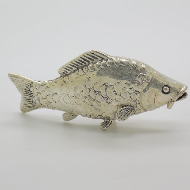 Vintage Italian Heavy Carp Fish Miniature Figurine in Silver 800, Arezzo, 1970s For Sale - Image 3 of 12