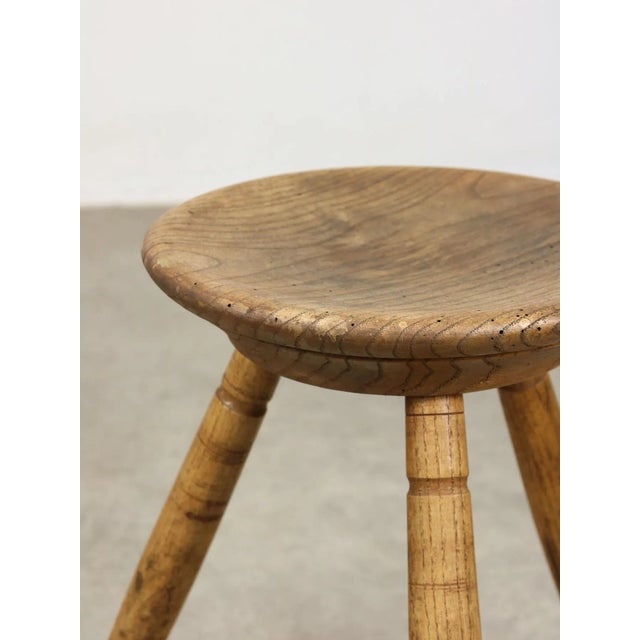 Vintage Brown Wooden Stool, in Good conditions. Designed before 1890