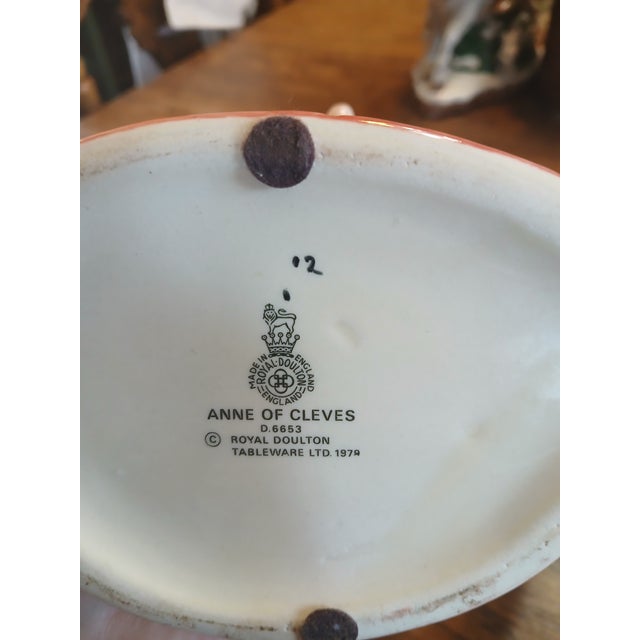1970s Royal Dolton . Anne of Cleves Tableware. For Sale - Image 11 of 12