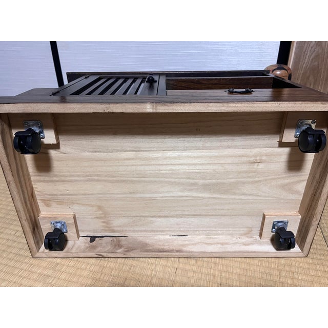 Mid-Century Japanese Zelkova (Keyaki)＆Paulownia Bar Cart / Tea Wagon For Sale - Image 12 of 14
