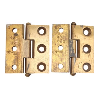 Pair of Vintage 3.5 X 4 In. Offset Bifold Brass Door Hinges For Sale