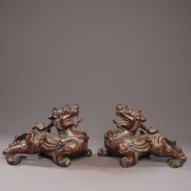 Traditional Pair of Antique Gilt Bronze Pixiu Statues, Mythical Beast Figures, 5.98kg For Sale - Image 3 of 9