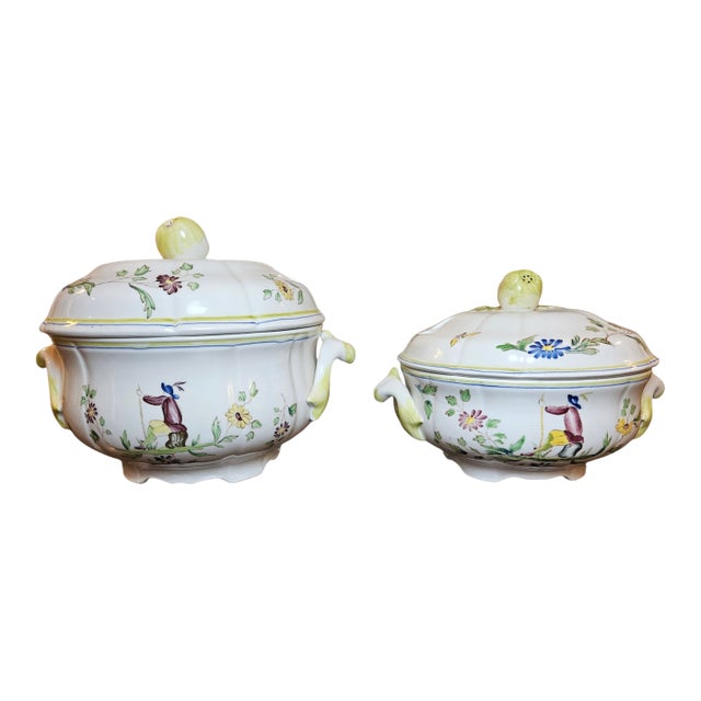 1970s French Hand Painted French Longchamp Moustiers Faience Casseroles - a Pair For Sale