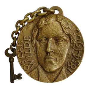 Rare L' Hotel Paris Oscar Wilde Large Bronze Medallion Key Fob With Key, Circa Mid-20th Century
