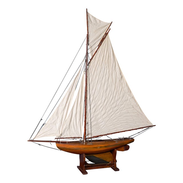 Vintage English Carved Hull Pond Yacht, 1930 For Sale