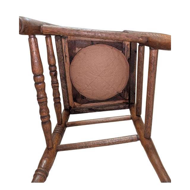 Early 20th Century Oak Spindle Back Side Chair With Embossed Heraldic Medallion Seat For Sale In Raleigh - Image 6 of 17
