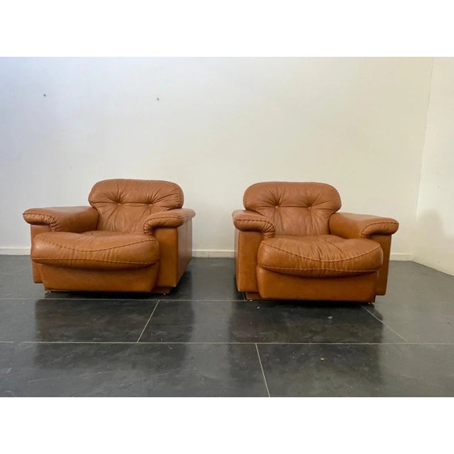 Cognac Leather Armchairs attributed to Vavassori, Set of 2, 1970s For Sale - Image 11 of 13