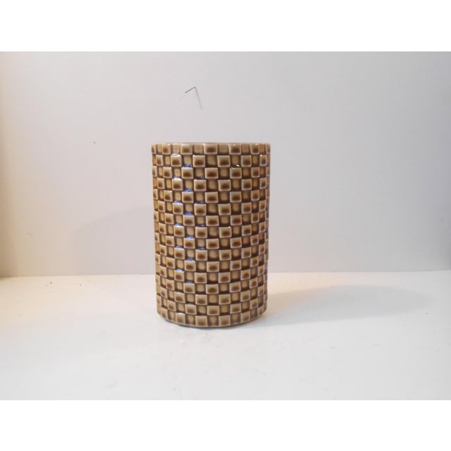Mid-Century Finnish Modernist Harlequin Pottery Vase by Kaarina Aho for Arabia, 1960s For Sale - Image 6 of 7