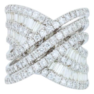 Brilliant Cut Baguette Shape Diamond Pave Set Channel Set Fancy Spiral Wave Cock, Size 7.5 For Sale