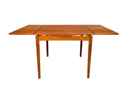 Example of Poul Hundevad Dining Tables