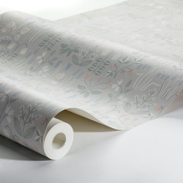 Inspired by Swedish folklore, Strawberry Field in dove is a whimsical depiction of delicate violets and delicious...