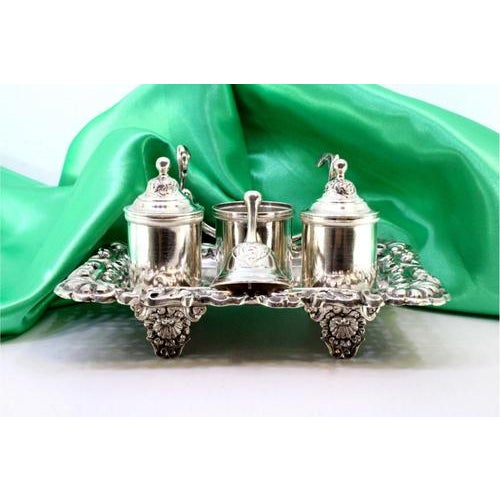Silver Inkwell with Relief Floral Motifs and Cutouts, in Very Good conditions. Designed before 1890 This piece has an...