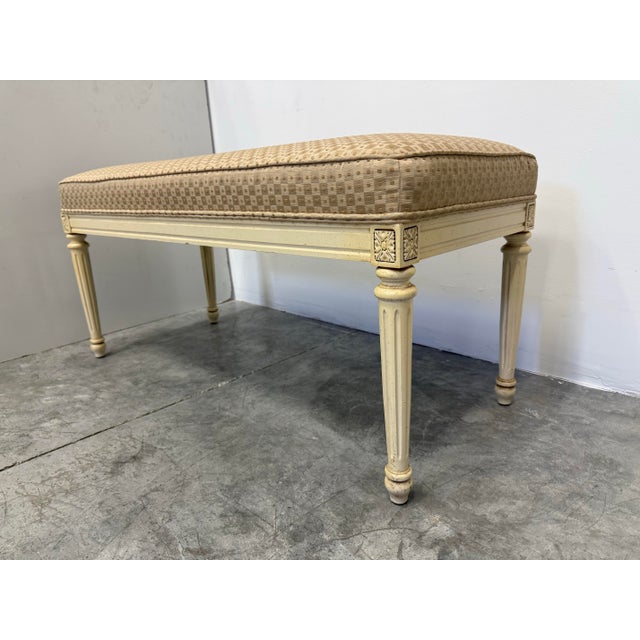 Beige 1960's Hollywood Regency Upholstered Wood Bench For Sale - Image 8 of 8