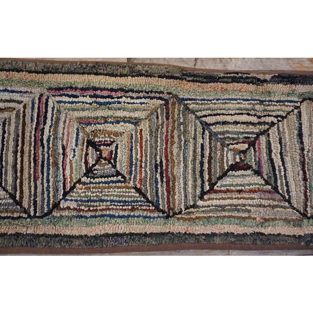 Early 20th Century 1900s Antique American Hooked Rug Runner 1'6'' X 20'2'' Geometric Americana Carpet For Sale In New York - Image 6 of 6