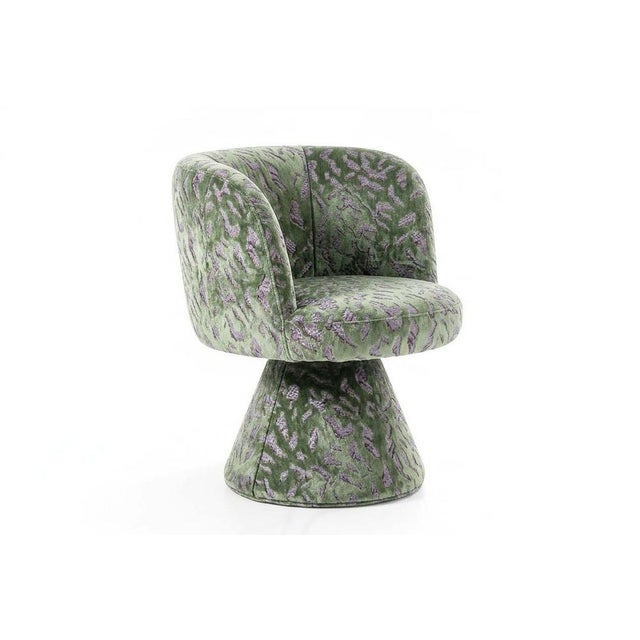 Height 72 cm.Width 53 cm.Depth 62 cm.Seat height 45 cm.
