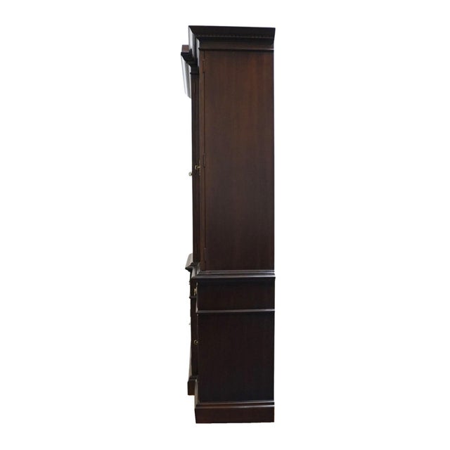 Pennsylvania House Banded Mahogany Traditional Chippendale Style 71" Breakfront Lighted Display China Cabinet 13-3607 For Sale - Image 12 of 15