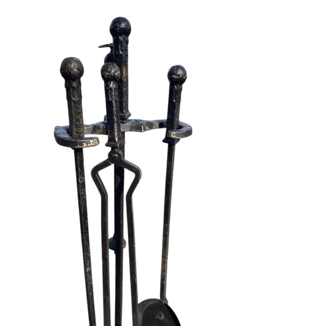 Antique 1900s Arts & Crafts Wrought Iron Fireplace Tool Set Poker Shovel Tongs Stand For Sale - Image 10 of 18
