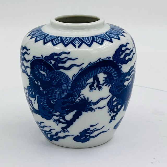 Vintage Chinoiserie Blue and White Porcelain Dragon Ginger Jar For Sale - Image 4 of 9