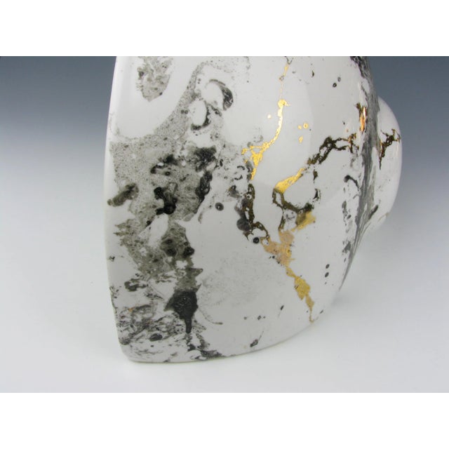 Hollywood Regency Vintage Charleton Large White Ceramic Wall Pocket Planter With Faux Marble Finish For Sale - Image 3 of 13