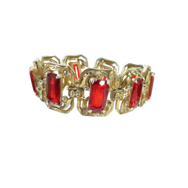 Traditional Vintage Gilded Ruby Glass Link Bracelet 1940s For Sale - Image 3 of 8