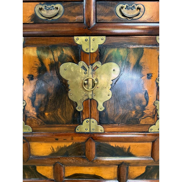 Antique Korean Two-Level Storage Chest Ich’ung Nong with Persimmon Panels For Sale In Atlanta - Image 6 of 18
